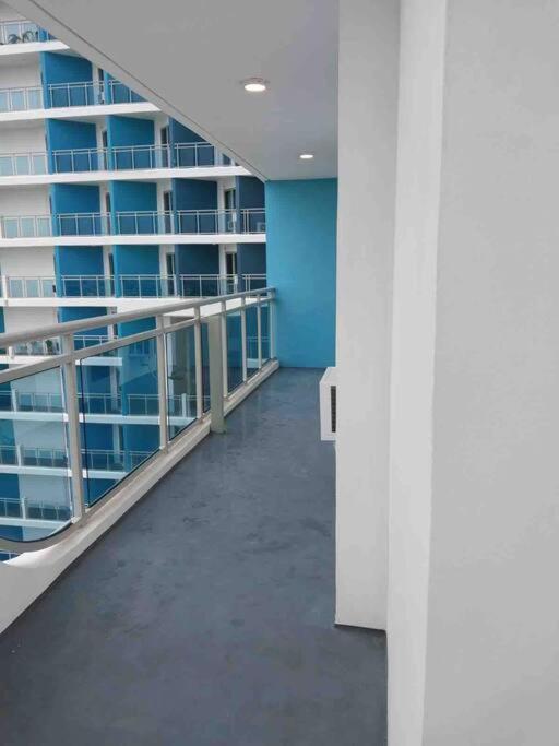1Bedroom Unit At Azure North With Netflix Up To 6Pax 산페르난도 외부 사진